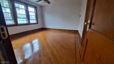 19 Harding St in Maplewood, NJ - Building Photo - Building Photo