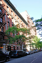 316 W 93rd St in New York, NY - Building Photo - Building Photo