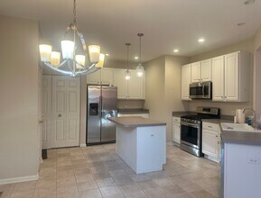 2449 Stonegate Rd in Algonquin, IL - Building Photo - Building Photo