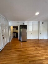 107 W Monument St in Baltimore, MD - Building Photo