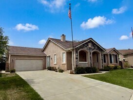 1193 Woodburn Cir in Beaumont, CA - Building Photo