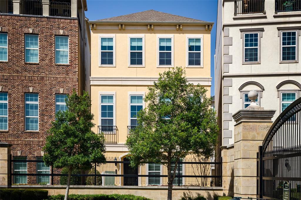 831 Dunleigh Meadows Ln in Houston, TX - Building Photo