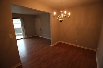107 Thornwell Ct in Columbia, SC - Building Photo - Building Photo