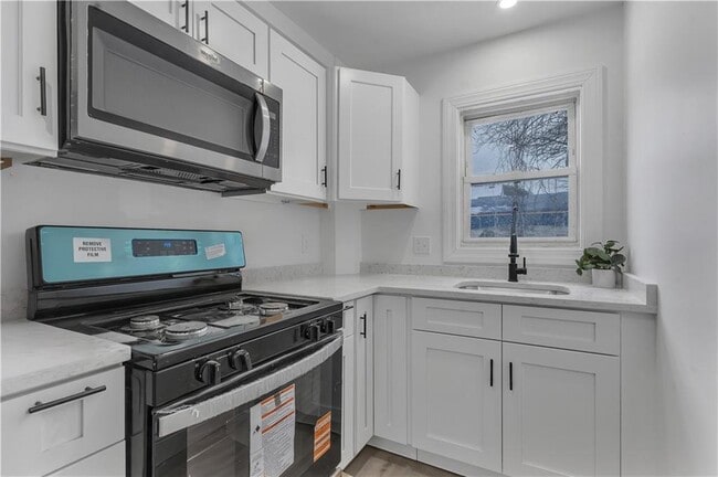 115 Campbell Ave in East Providence, RI - Building Photo - Building Photo