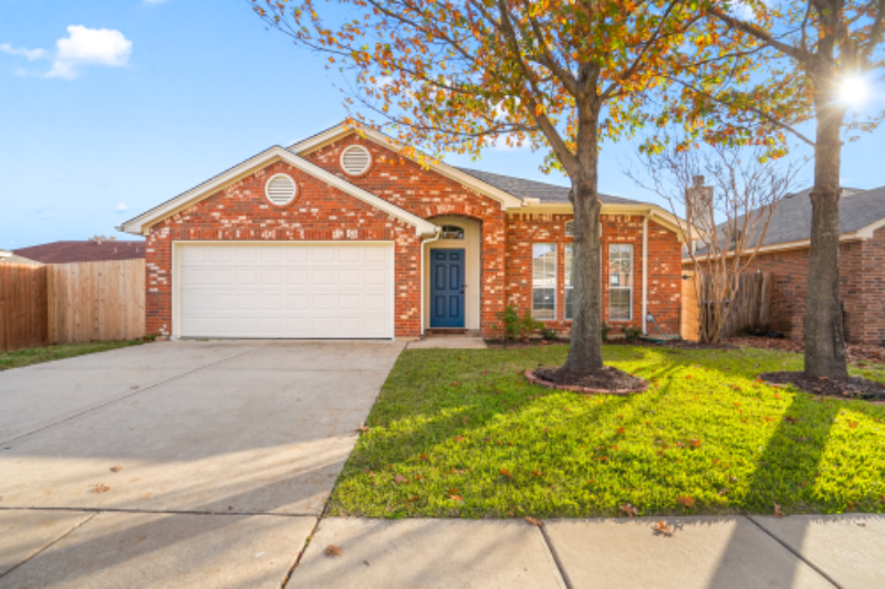 5209 Sioux Creek Ln in Fort Worth, TX - Building Photo