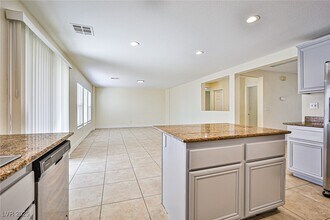 8338 Lavender Jade Ct in Las Vegas, NV - Building Photo - Building Photo