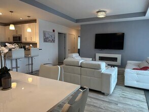 100 Station Landing, Unit 402 in Medford, MA - Building Photo - Building Photo