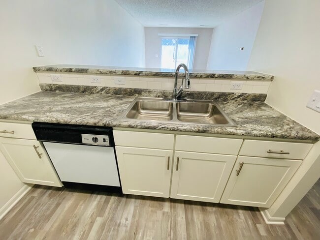 property at 395 Beaver Kreek Center