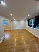 34 Inniswood Dr in Toronto, ON - Building Photo - Building Photo