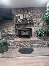 15357 Village Woods Dr, Unit One bedroom basement in Eden Prairie, MN - Building Photo - Building Photo
