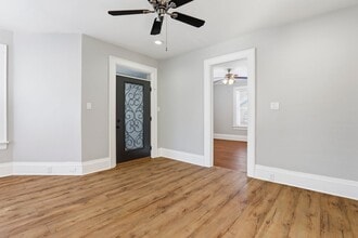 1125 S 7th St in Manitowoc, WI - Building Photo - Building Photo