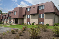 Edinboro Country Square Apartments in Edinboro, PA - Building Photo - Building Photo