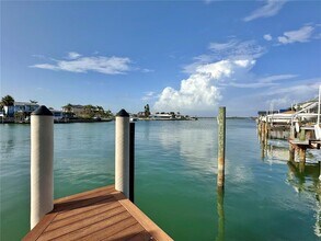 320 Palm Island NE in Clearwater, FL - Building Photo - Building Photo