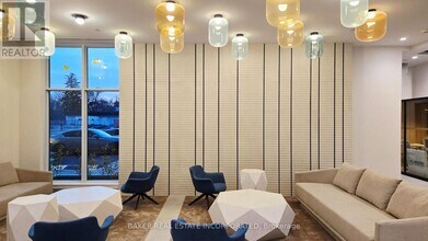 500 Plains Rd E in Burlington, ON - Building Photo - Building Photo