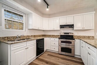 3087 Reeves St in Smyrna, GA - Building Photo - Building Photo