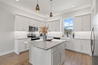 313 N Mill St in Lewisville, TX - Building Photo - Building Photo