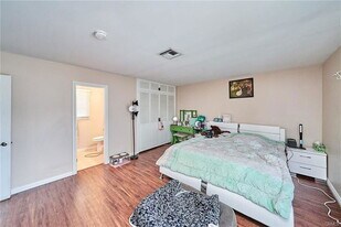 17167 Index St in Los Angeles, CA - Building Photo