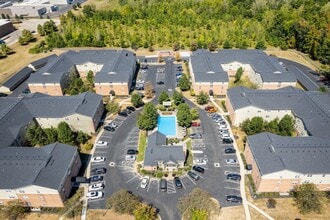 The Residences At Breckenridge in Hilliard, OH - Foto de edificio - Building Photo