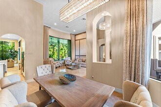 10775 Blue Palm St in Plantation, FL - Foto de edificio - Building Photo