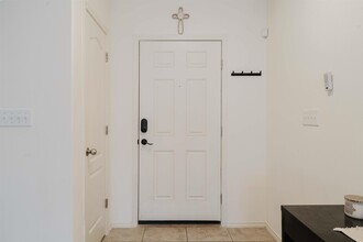 5704 Montevista Dr in Laredo, TX - Building Photo - Building Photo