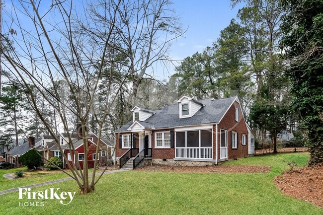 1749 S Alvarado Terrace SW in Atlanta, GA - Building Photo - Building Photo