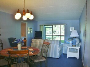 111 Cypress Ct in Oldsmar, FL - Building Photo - Building Photo