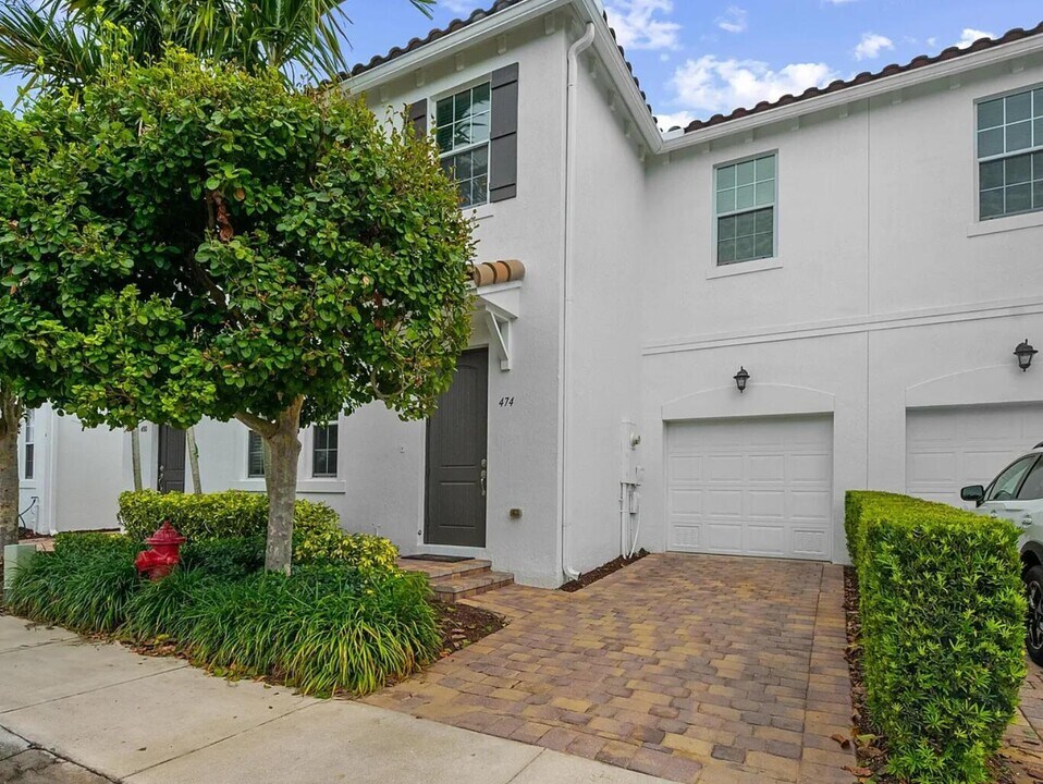 474 Francesca Ridge Rd in Boynton Beach, FL - Building Photo