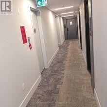 4130 Parkside Village Dr in Mississauga, ON - Building Photo - Building Photo