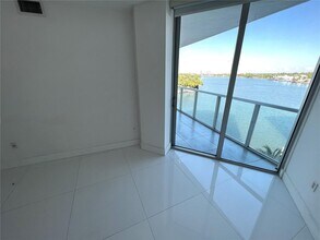 6700 Indian Creek Dr, Unit 807 in Miami Beach, FL - Building Photo - Building Photo