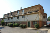 201-253 W 9th Ave in Columbus, OH - Foto de edificio - Building Photo