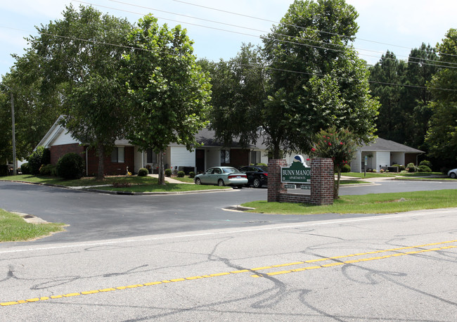 Bunn Manor Apartments in Bunn, NC - Foto de edificio - Building Photo