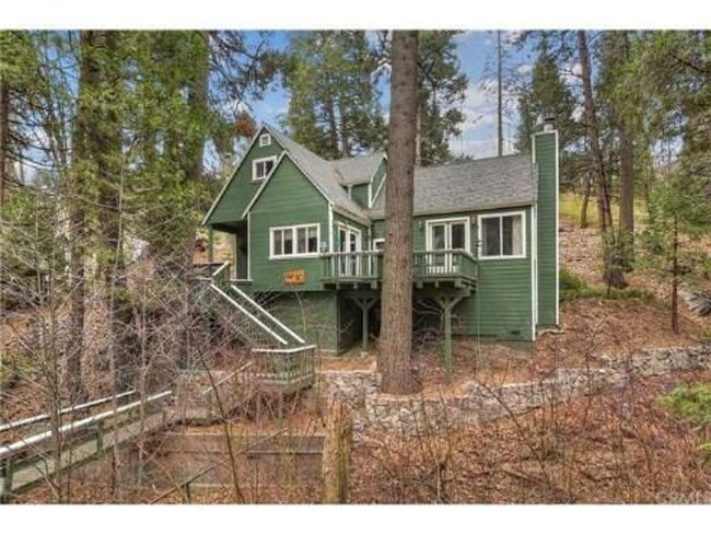 29591 Hook Creek Rd in Lake Arrowhead, CA - Building Photo - Building Photo