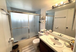 25485 US Highway 19 N, Unit Condo fully furnished in Clearwater, FL - Building Photo - Building Photo