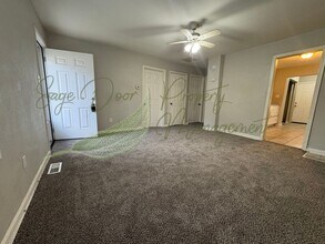 3829 E 53rd Terrace in Kansas City, MO - Building Photo - Building Photo