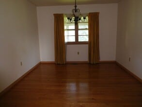 9083 Meadowbrook Cir in Waynesboro, PA - Building Photo - Building Photo