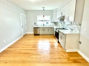 190 Hillside St, Unit 2 in Boston, MA - Building Photo - Building Photo