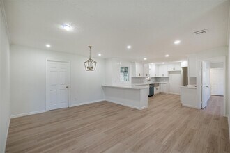 9419 Campbell Rd in Houston, TX - Building Photo - Building Photo