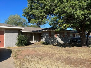 5228 14th St in Lubbock, TX - Building Photo - Building Photo