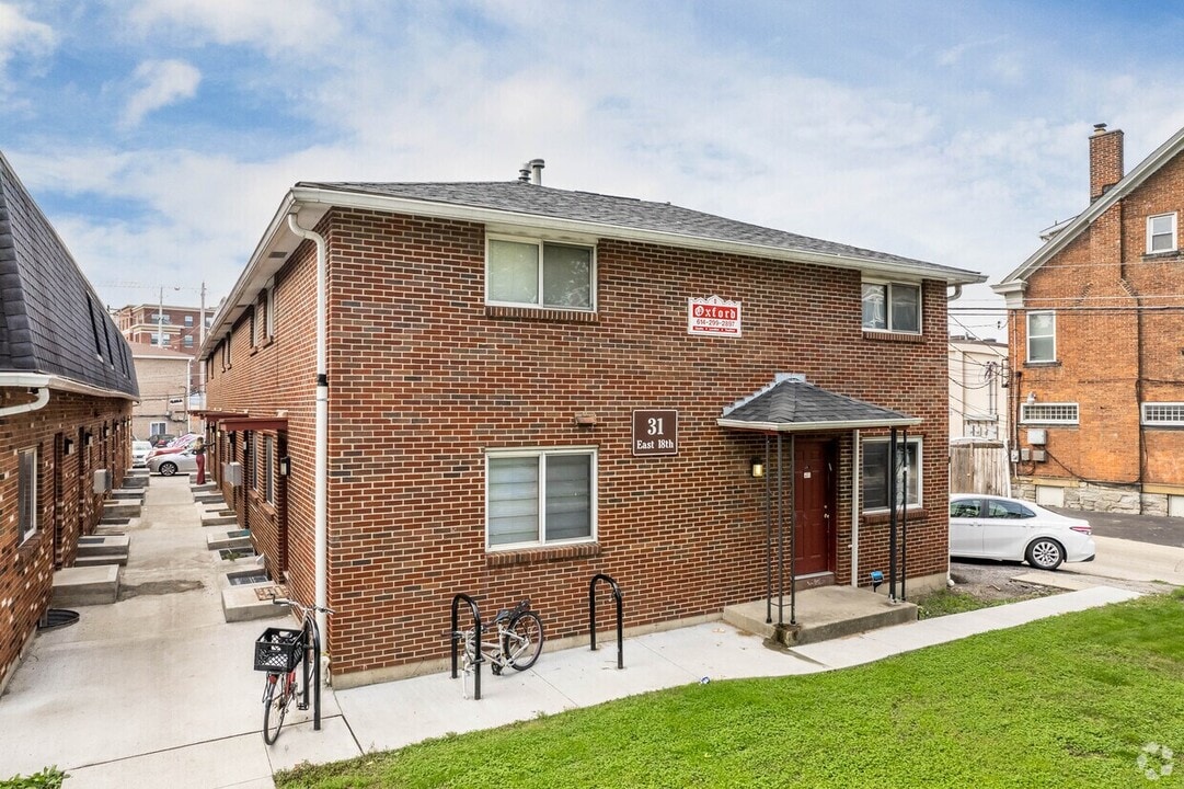 28-43 E 18th Ave in Columbus, OH - Foto de edificio