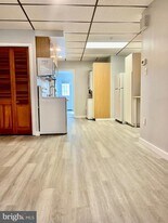 1304 Jackson St in Philadelphia, PA - Building Photo