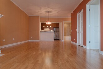 200 N Jefferson St in Chicago, IL - Building Photo - Building Photo