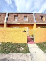 2625 NW 60th Way in Sunrise, FL - Building Photo