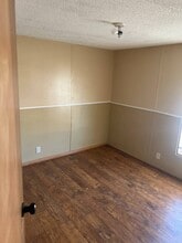 200 E Zora St in Joplin, MO - Building Photo - Building Photo