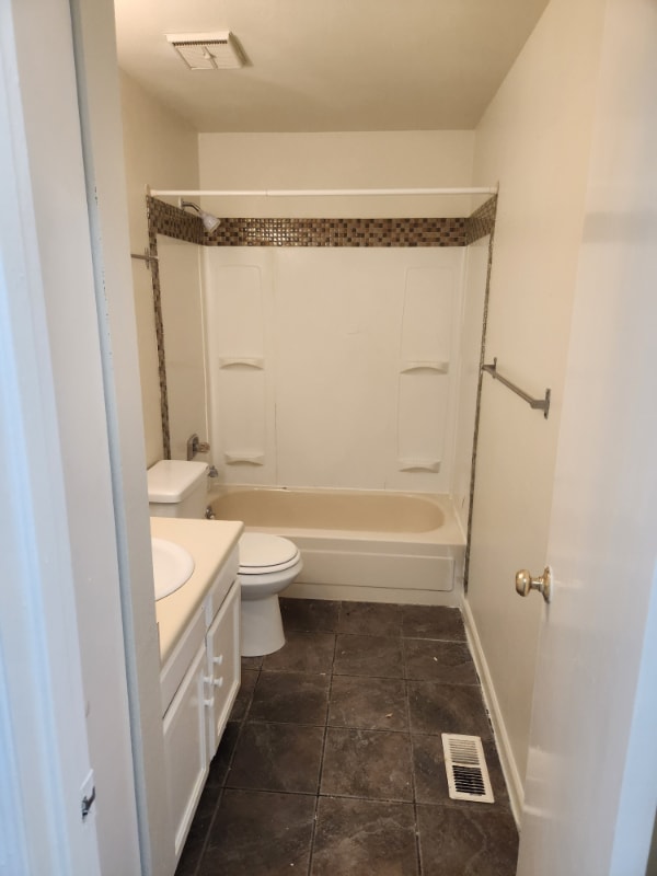 17657 E Loyola Dr in Aurora, CO - Building Photo - Building Photo