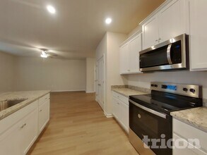 6432 Lowe Ln in Charlotte, NC - Building Photo - Building Photo