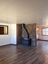 2783 NE Sandy Dr in Bend, OR - Building Photo - Building Photo