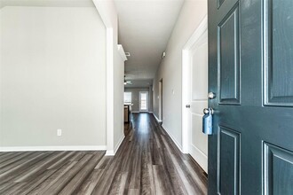 8224 Tourmaline Wy in Texas City, TX - Building Photo - Building Photo