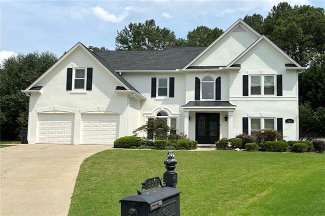 property at 330 Knollcrest Ct