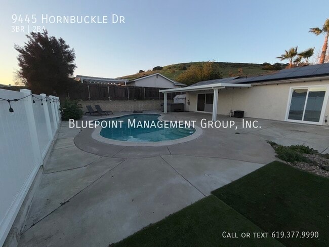 9445 Hornbuckle Dr in Santee, CA - Foto de edificio - Building Photo