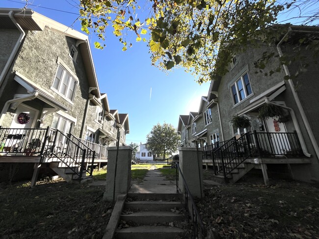 302 S 12th St, Unit 5, Unit 5